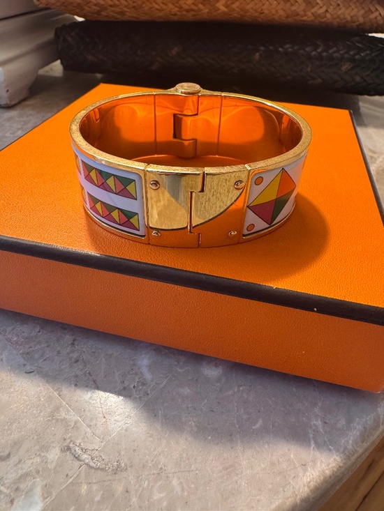 Hermes Jewelry - Hermes Hinged Geometric Enamel Bangle